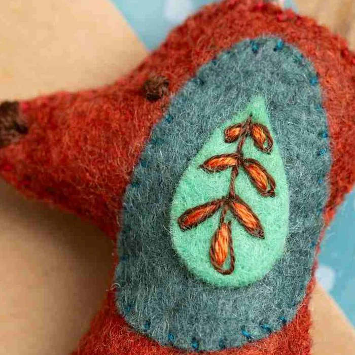 Corinne Lapierre Folk Embroidered Dog Felt Craft Mini Kit - Image 2