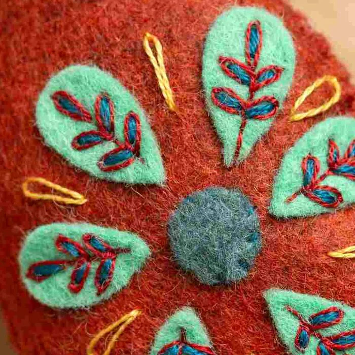 Corinne Lapierre Folk Embroidered Dog Felt Craft Mini Kit - Image 3