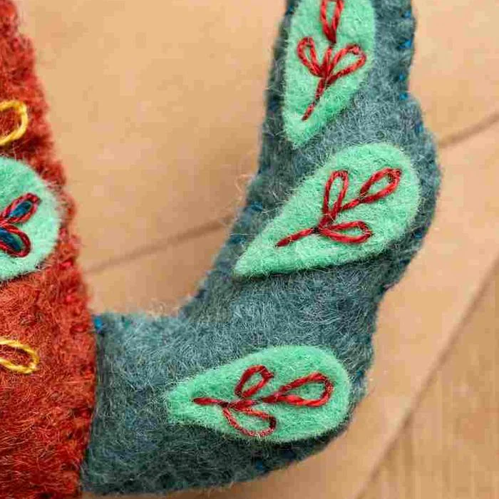 Corinne Lapierre Folk Embroidered Dog Felt Craft Mini Kit - Image 4