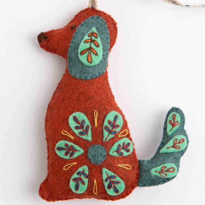 Corinne Lapierre Folk Embroidered Dog Felt Craft Mini Kit - Image 6
