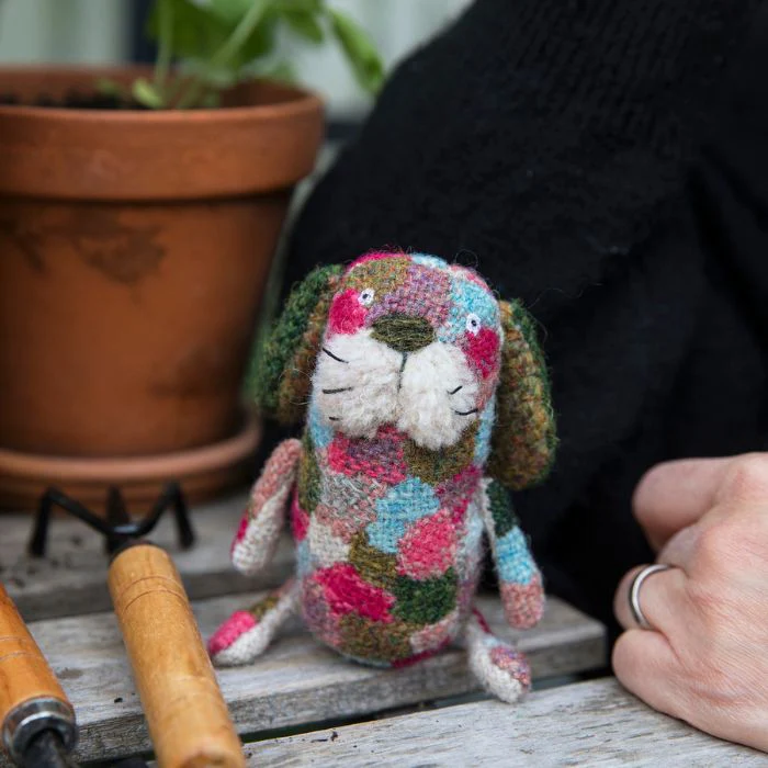 Laine Tiny Friends: A Guide to Mosaic Embroidery - Image 4